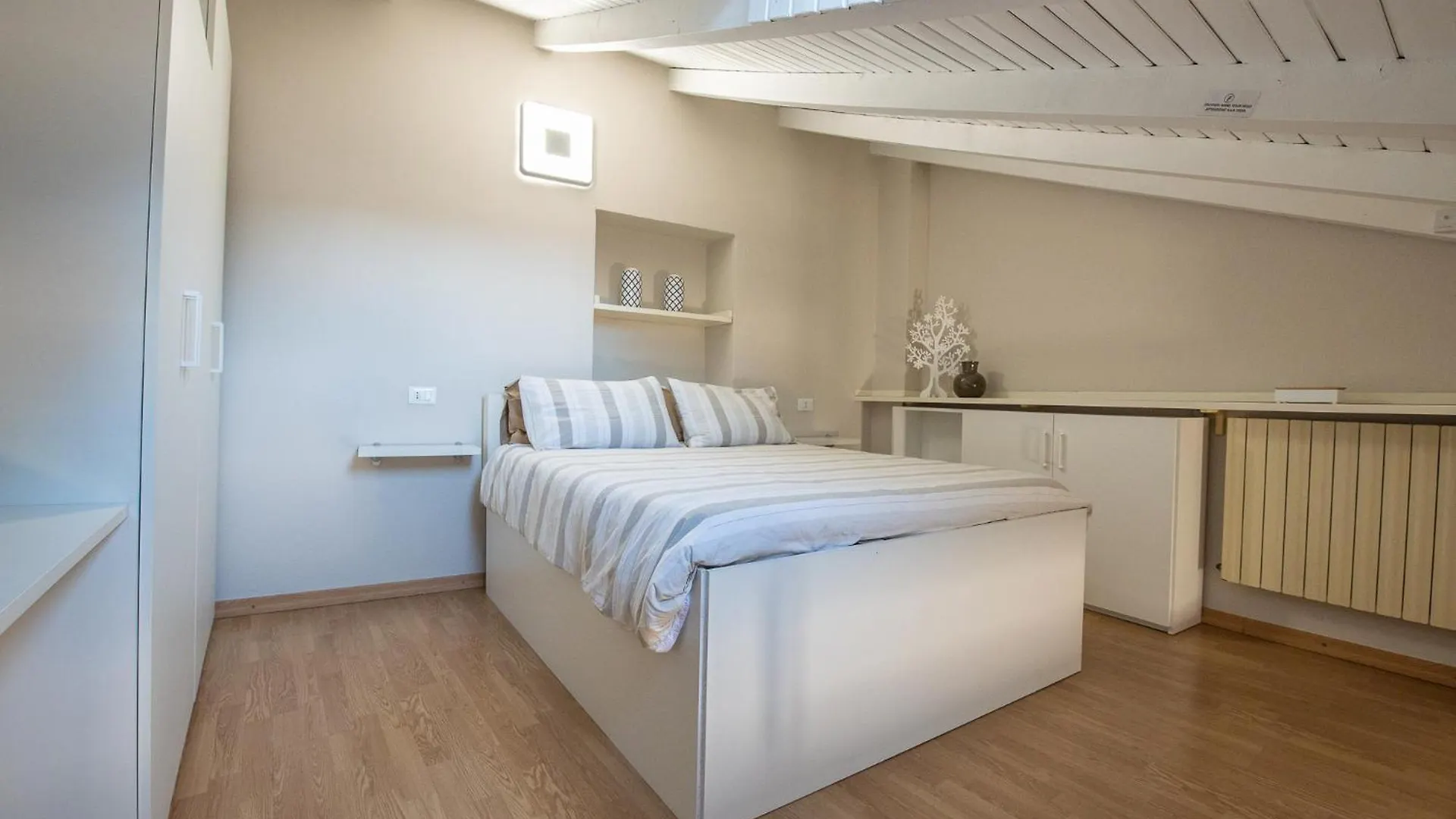 La Casetta Di Tiffi - Borgo Lovere 0*,